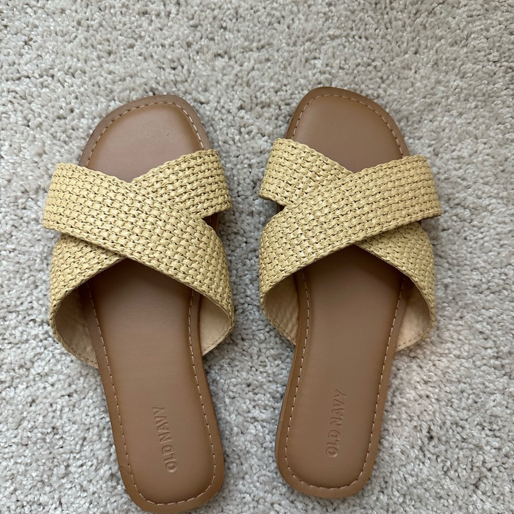 Old Navy Women's Tan Sandals